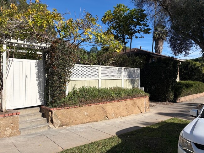 Building Photo - 1226 Olive St