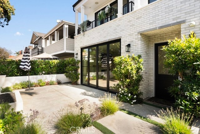 Building Photo - 616 Acacia Ave