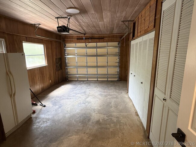 Building Photo - 228 Lake Terrace