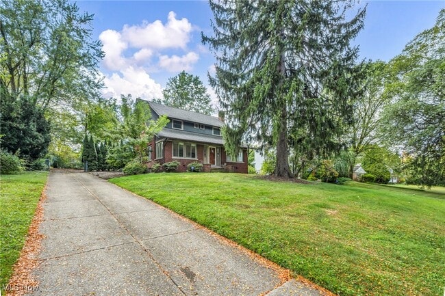 Building Photo - 22400 S Woodland Rd