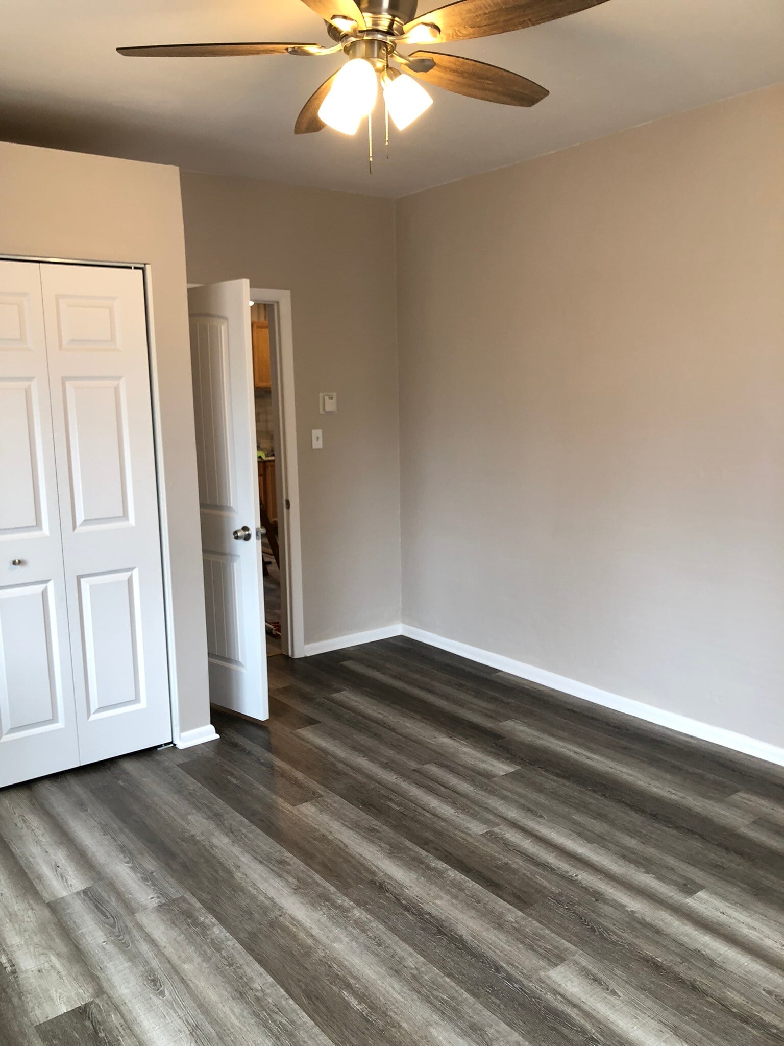 Building Photo - 507 Douglas St