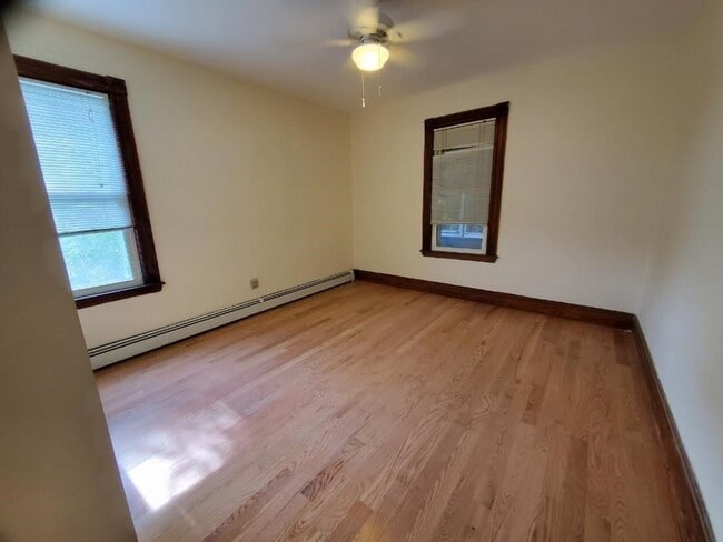 Building Photo - 240 Leyden St