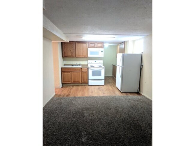 Building Photo - 1001 S Eliot St