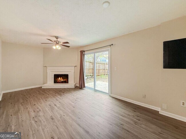 Building Photo - 1884 Shenandoah Valley Ln