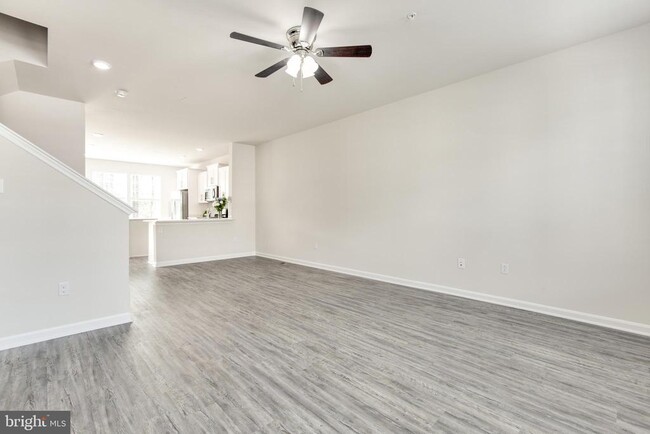 Building Photo - 3117 Laurel Hl Rd