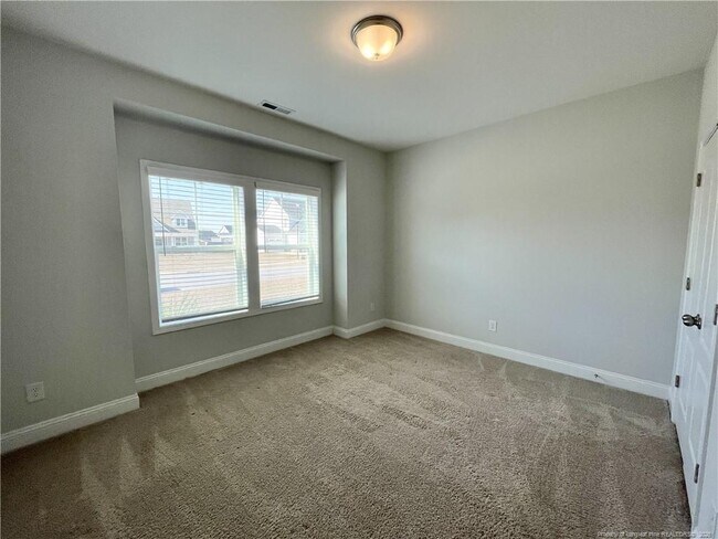 Building Photo - 279 Cromwell Ct