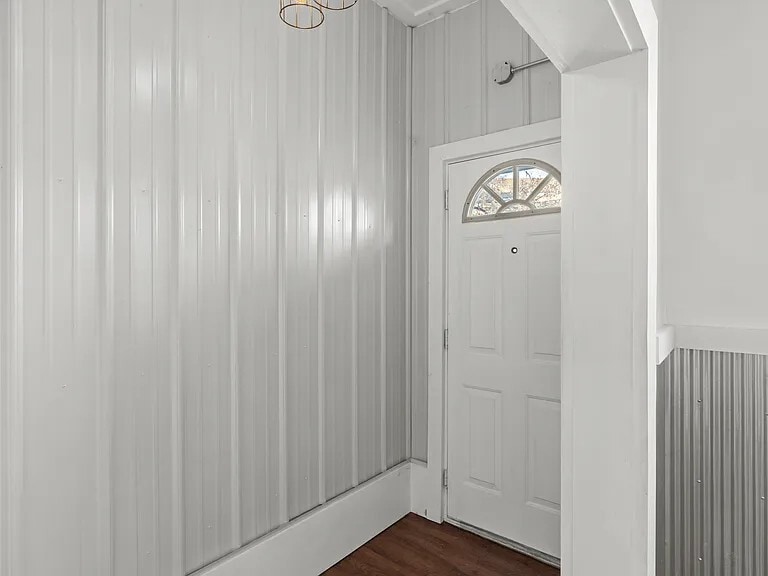 Building Photo - 6166 Crescent Ave