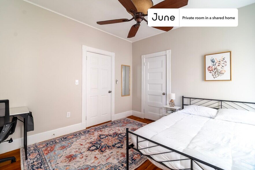 Building Photo - Room in Shared 5 bed/2 bath home