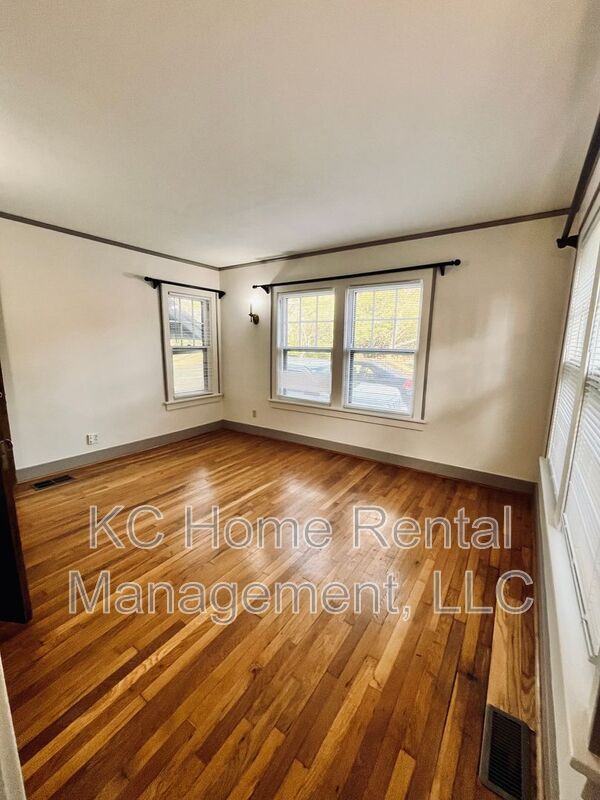 Building Photo - 3725 Locust St