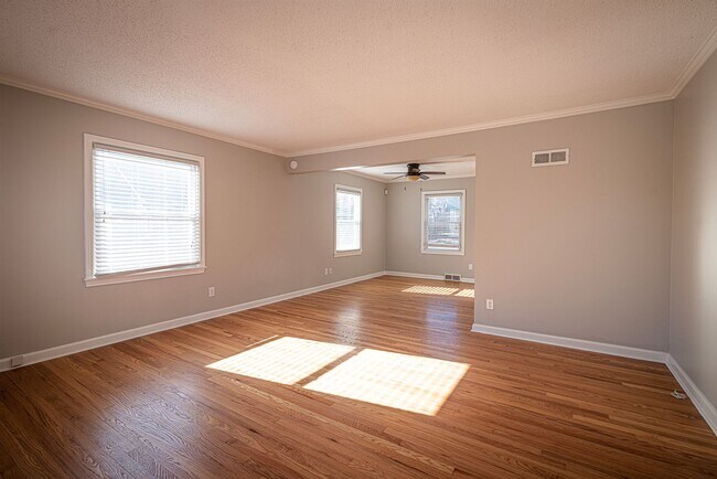 Building Photo - RockhillR6518