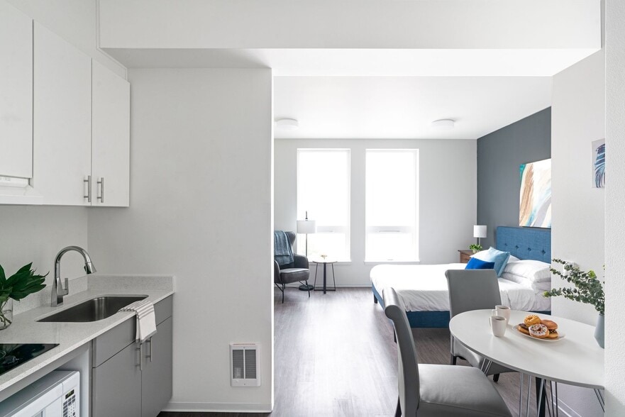 Interior Photo - KOZ on 16th