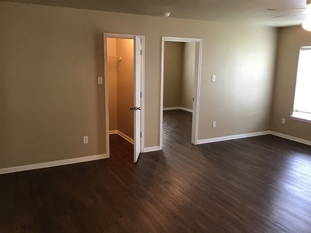 Building Photo - 3723 Holden Ct