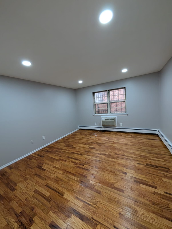 Building Photo - 52-54 W Stratford Pl
