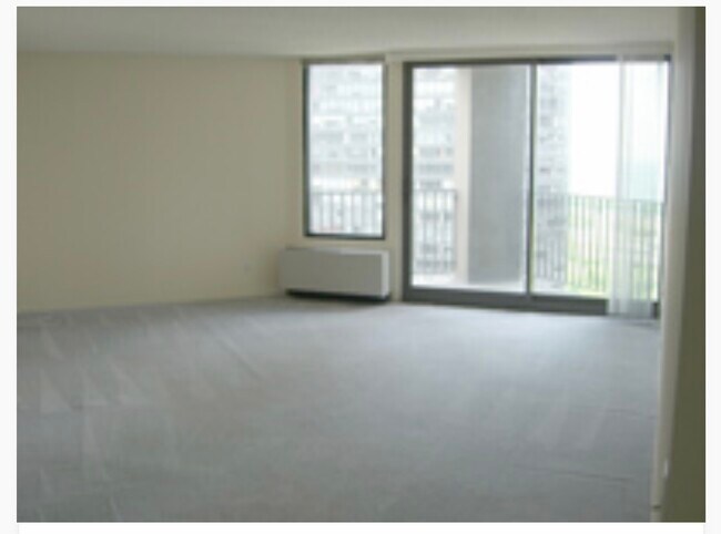 Building Photo - 5320 N Sheridan Rd