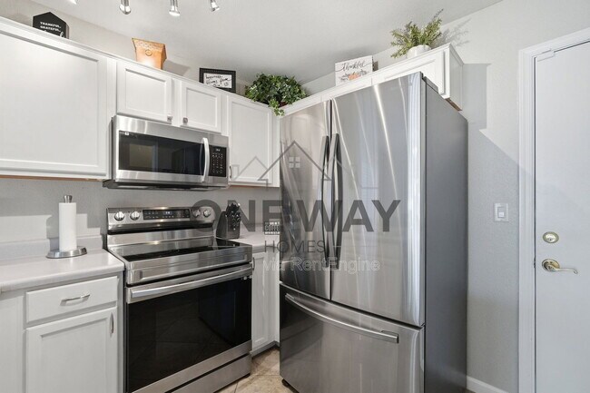 Building Photo - 127 S Parkwood
