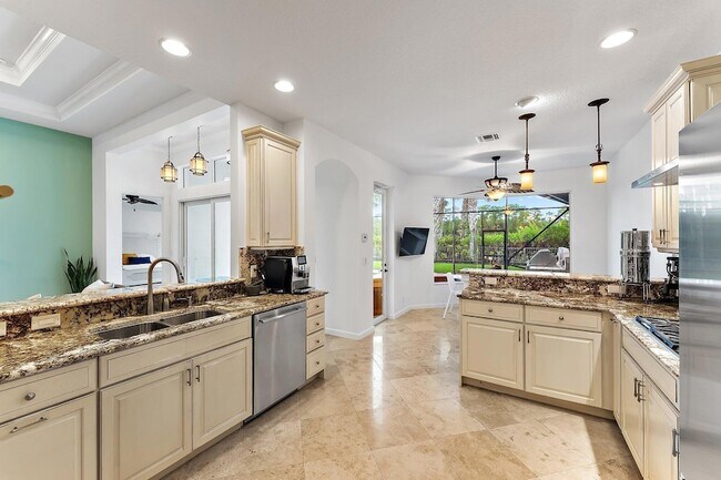 Building Photo - 236 Carina Dr