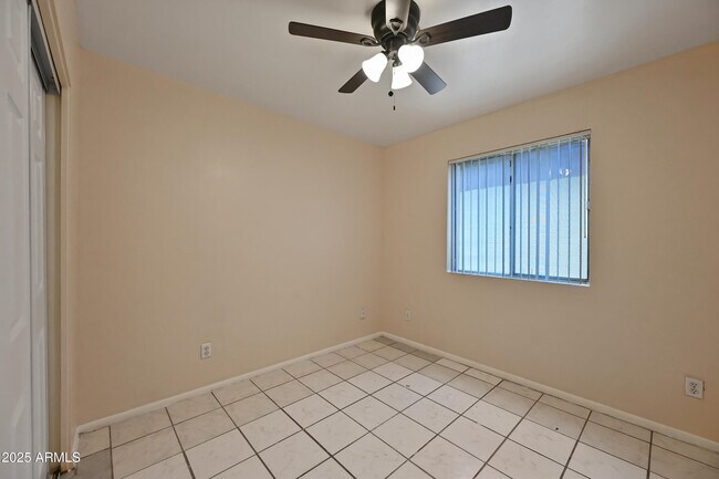 Building Photo - 8444 W Montecito Ave