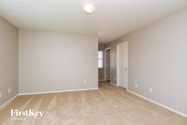 Building Photo - 9784 Hearthfire St
