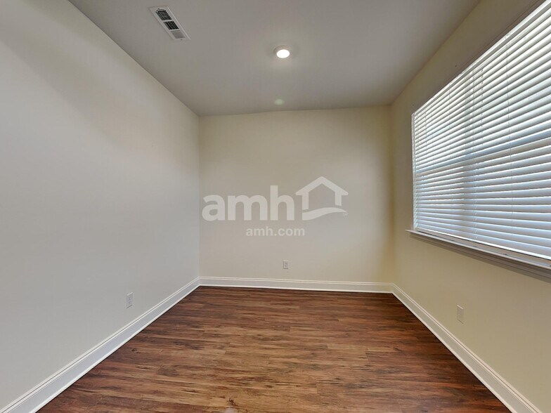 Building Photo - 4306 Effie Seward Dr