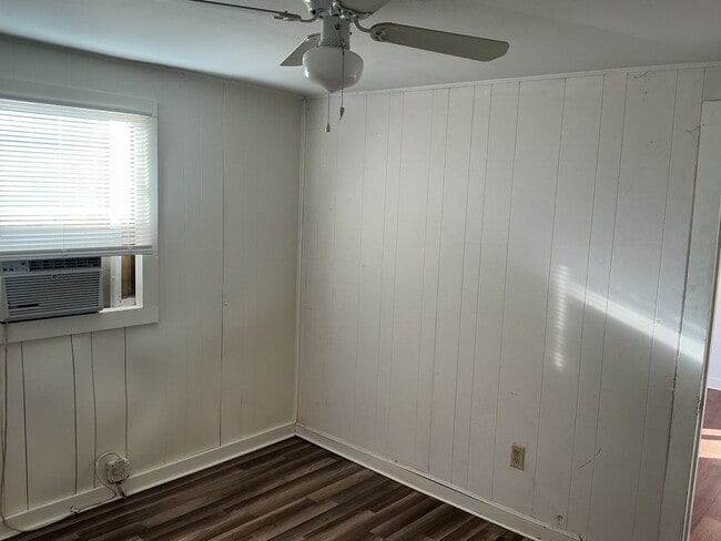 Building Photo - 1108-1112 Pisgah