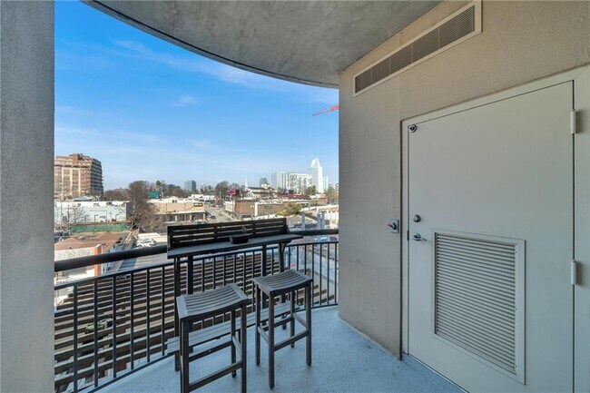 Building Photo - 325 East Paces Ferry Rd NE