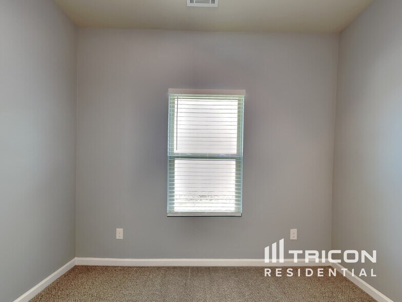 Building Photo - 1151 Walnut Creek Cir