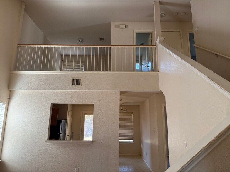 Building Photo - 1209 Coronation Way