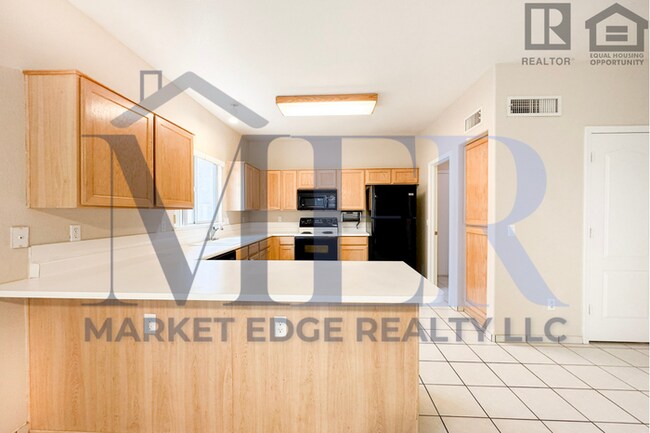 Building Photo - 3Bed/2Bath Home in 55+ Community in Peoria! $399 MOVE-IN SPECIAL! Ready for Immediate Move-In!