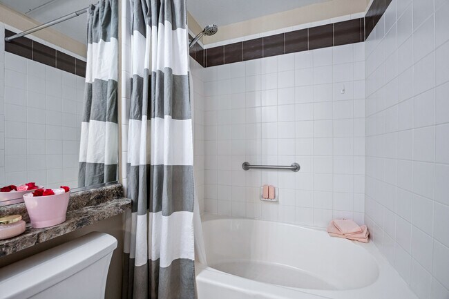 Building Photo - 6900 E Princess Dr