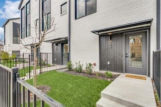 Building Photo - 5609 Live Oak St