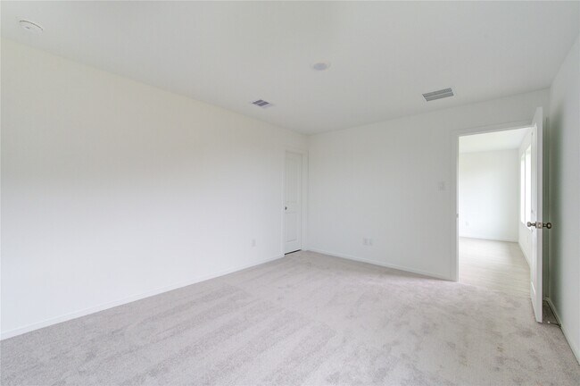 Building Photo - 26811 Prairie Smoke Ln