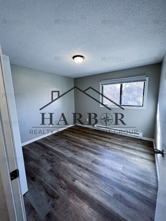 Building Photo - Renovated 1 Bedroom 1 Bath - SPECIAL: Lower rent for a 6 month Lease
