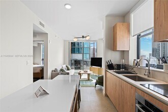 Building Photo - 11 NE 6th St