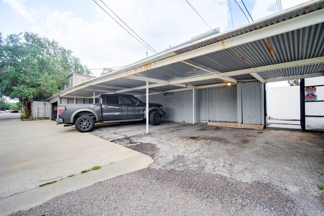 Building Photo - 6311 Riverview Way