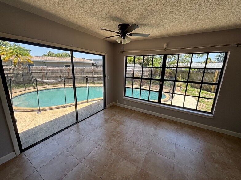 Building Photo - 6755 19th St N