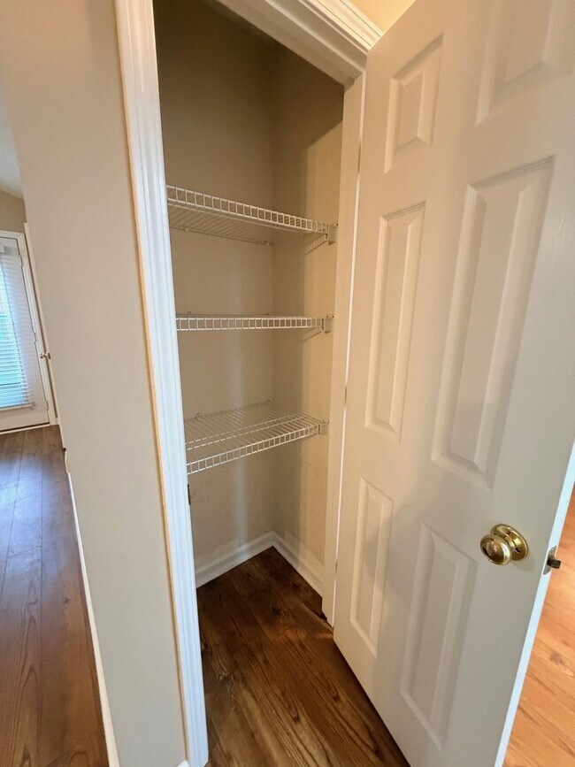 Building Photo - 121 Timberwood Rd