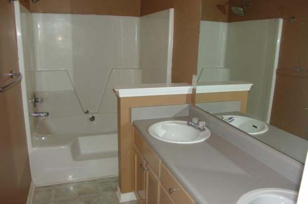 Building Photo - 6351 Cottage Woods Dr
