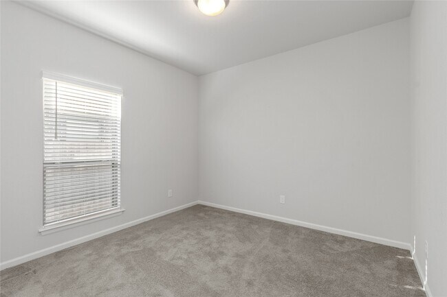 Building Photo - 5030 Morrison Dr