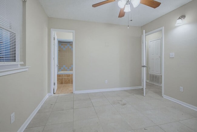 Building Photo - 5471 Buena Vista Ave