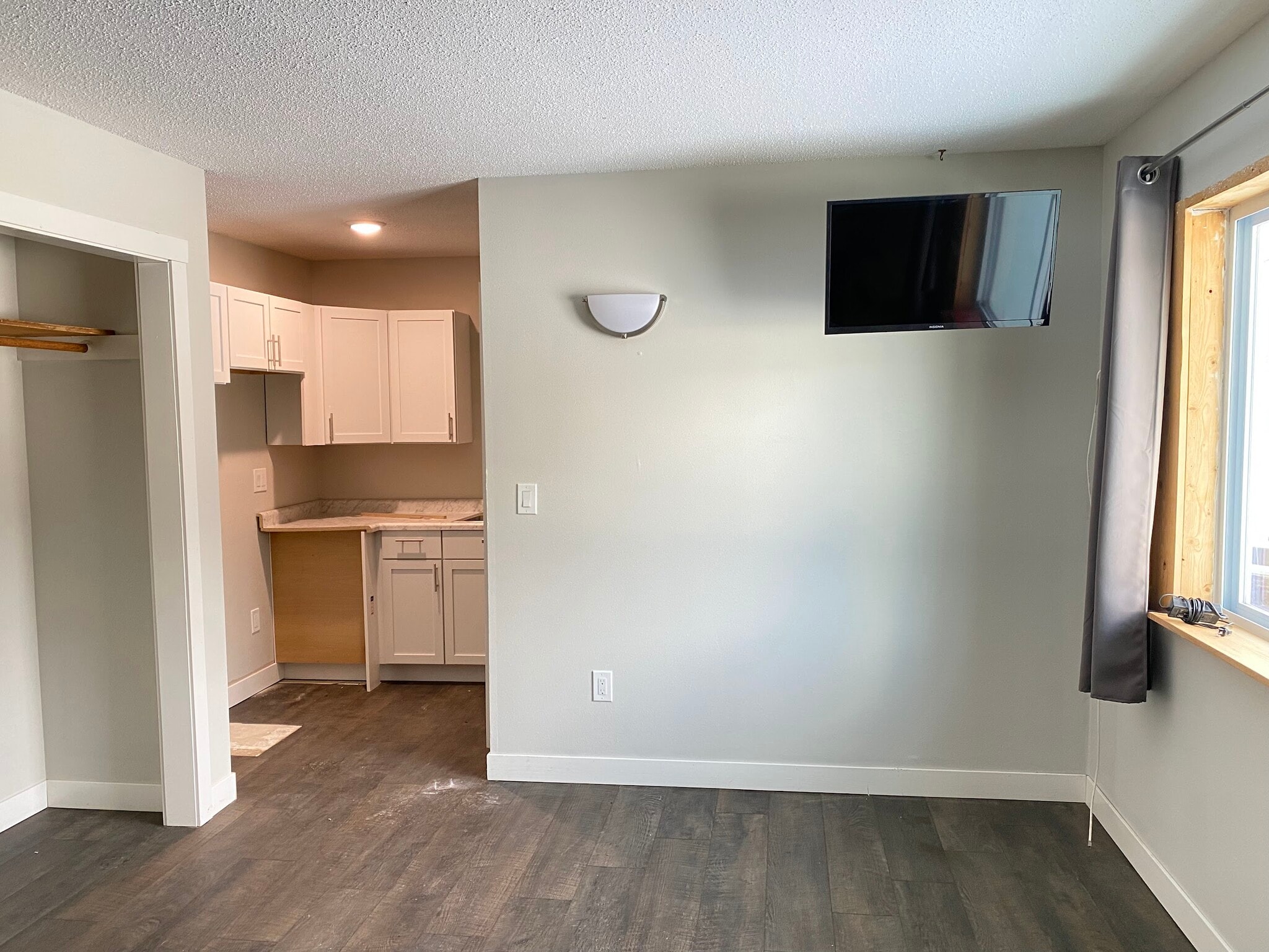 Building Photo - 710 2nd Ave N