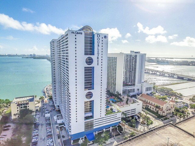 Building Photo - 1717 N Bayshore Dr
