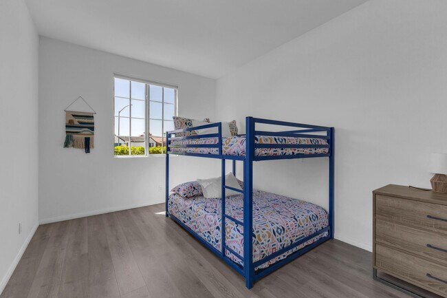 Building Photo - 47383 Bahama Ct