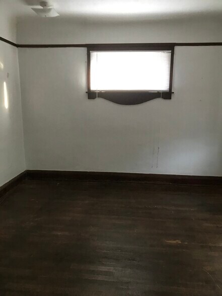 Building Photo - 2223 Murray Hill Rd