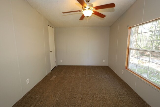 Building Photo - 347 Studstill Rd
