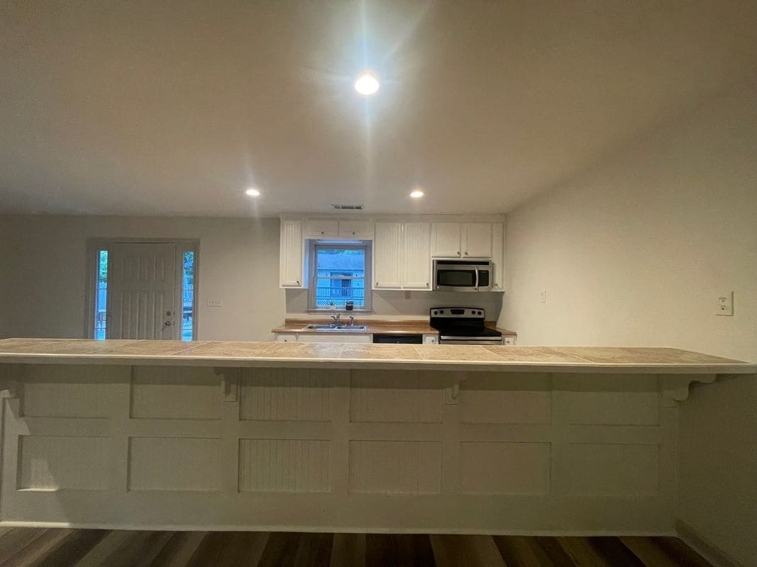 Building Photo - 218 Colonial Hills Rd