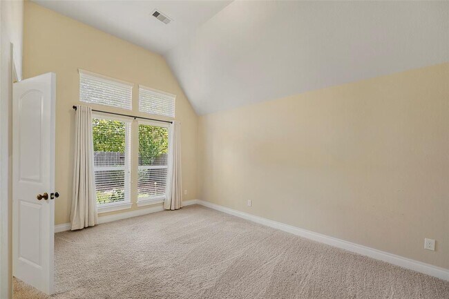 Building Photo - 27930 Colonial Point Dr