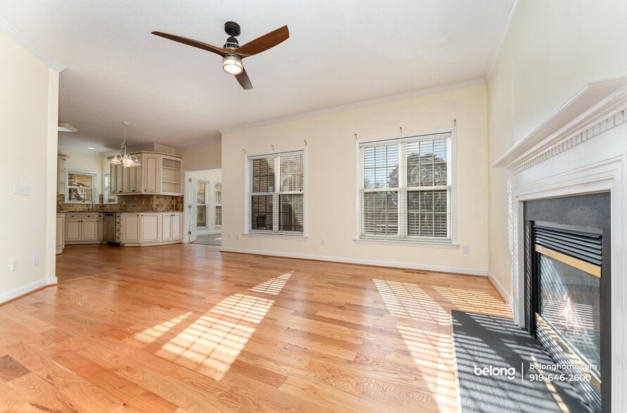 Building Photo - 4332 Southern Oak Dr