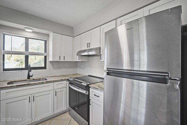 Building Photo - 201 Cocoa Isles Blvd