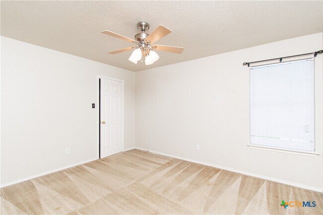 Building Photo - 5401 Jitterbug Ct
