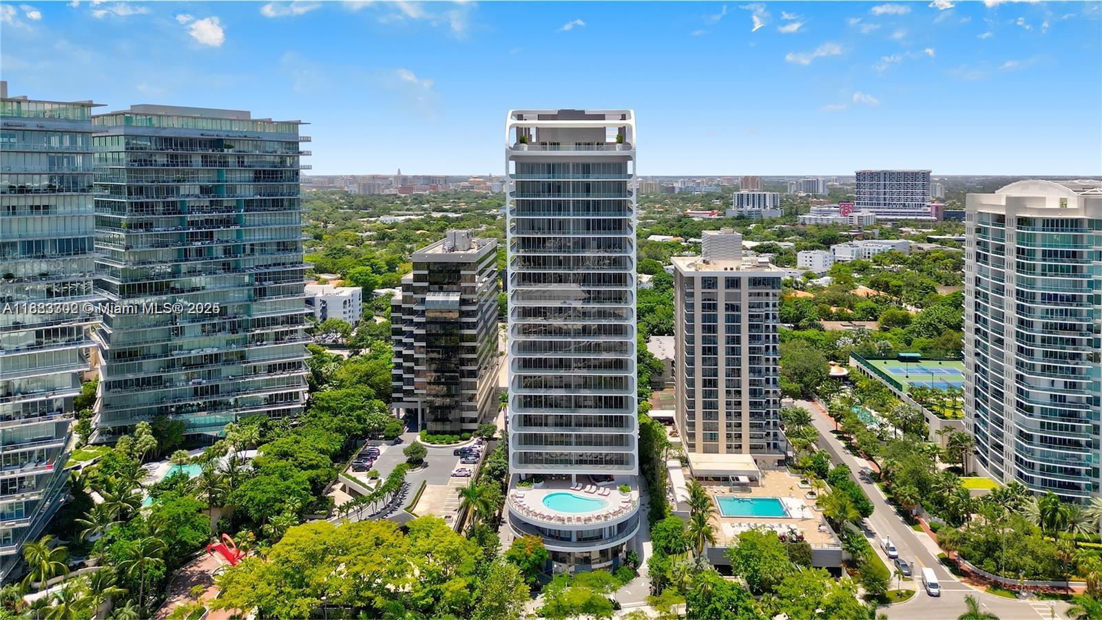 Building Photo - 2655 S Bayshore Dr